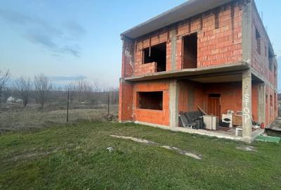 Casa la rosu P+1 cu proiect P+2, teren 500 mp – Bariera Valcii - 1