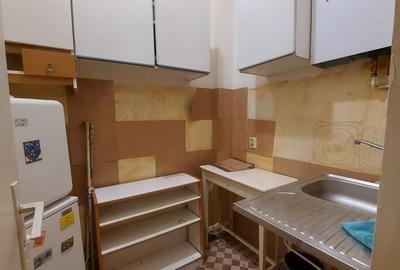 UNIVERSITATE- BATISTEI, vanzare GARSONIERA , supr-28mp - 1