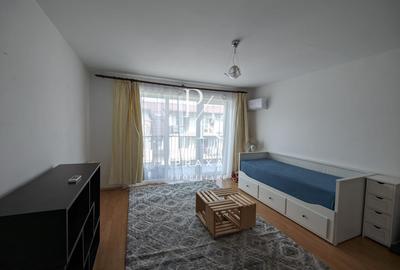 Garsonieră decomandată, mobilată în Florești