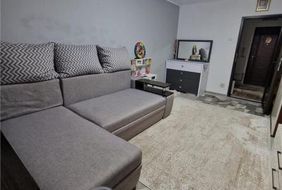 Apartament cu 2 camere decomandat, mobilat în Podu Roș