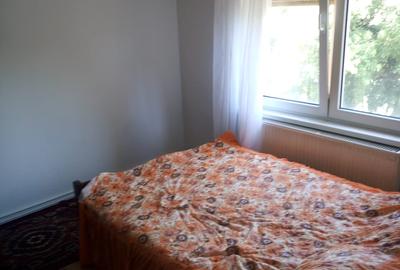 Inchiriez in 7 Noiembrie apt. 4 camere,decomandate,mobilat si utilat - 10
