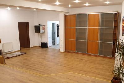 De vanzare Apartament 3 camere Mitropolie, ULTRACENTRAL liniste Unirii - 2