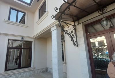 Tomis II, imobil 7camere, ideal sediu firmă / activități de birouri - 2