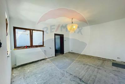 Casă / Vilă cu 6 camere de închiriat în zona Calea Dumbravii - 11