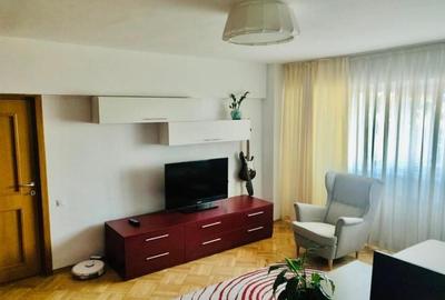 De inchiriat 2 camere decomandat, vedere Dambovita, 2 AC,  Unirii - Timpuri Noi - 8