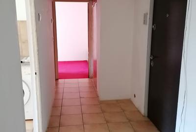 Apartament cu 2 camere decomandat în Județean