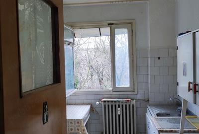 Apartament cu 4 camere în Brâncoveanu
