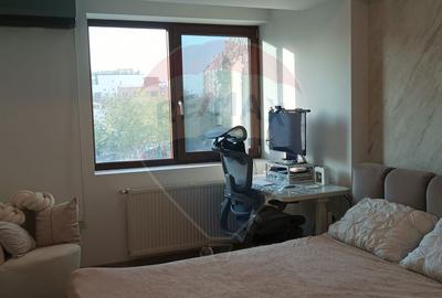 Apartament cu 3 camere de vanzare, centrala proprie - Mihai Bravu - 8
