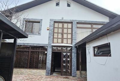 Casă individuală cu 4 camere în Glina