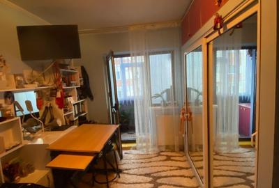 Apartament decomandat 3 camere | Etaj 3 | Complet mobilat și utilat - 1 MAI - 7