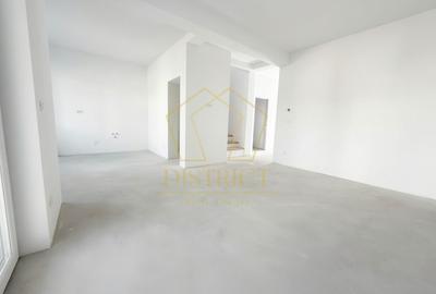 Duplex superb cu 5 camere despartit prin garaj | Dumbravita - 1