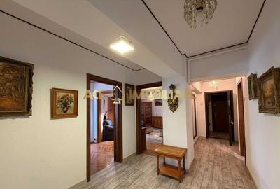 Apartament cu 4 camere decomandat, mobilat în Unirii