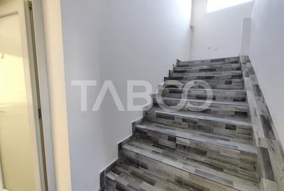Spatiu comercial cu vitrina pe 3 niveluri cu suprafata utila de 915mp - 9