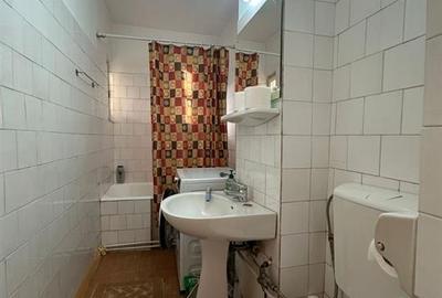 Apartament 3 camere decomandat si balcon Vasile Aaron - 9