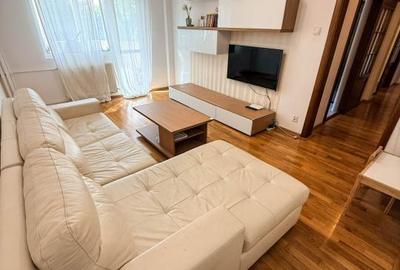 Apartament cu 3 camere decomandat în Vitan