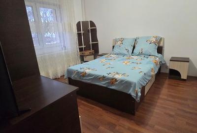Targoviste, str. Boerescu Zaharia, parter, vanzare apartament 4 camere - 4