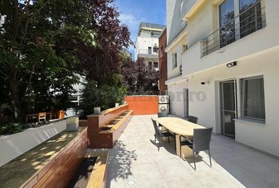 Apartament cu 4 camere semidecomandat, mobilat în Herăstrău