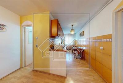 Ap decomandat, etaj 6/10, 3 camere, balcon - Vasile Aaron - 8