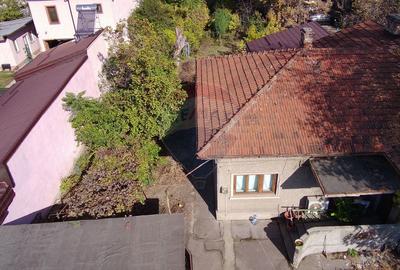 Teren 1100 mp si Casa Strada Luica Sector 4 - 5