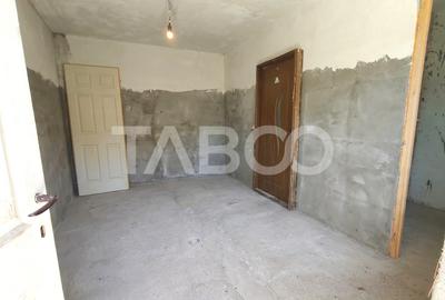 Casa pe un singur nivel cu 4 camere si teren 503 mp - Comision 0 - 10