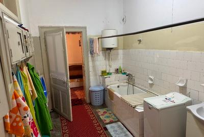 CASA INDIVIDUALA SOLIDA + ANEXE , STR EMINESCU, LA 5 MINUTE DE PIATA MICA - 10