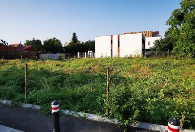 Teren Construcții intravilan de 998 mp, în Străulești