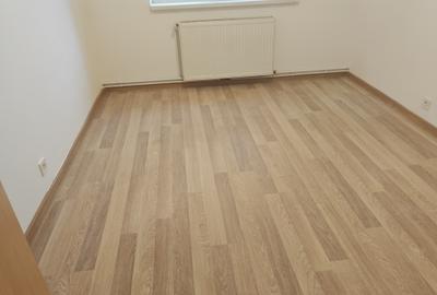 Apartament 3 camere liber la vanzare zona Astra - 10