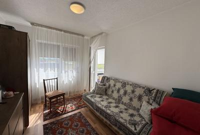 Apartament decomandat cu 3 camere in Florilor, strada Crinului - 11