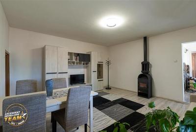 FILM! Pe 1.200mp teren+rezidenta cu gradina inflorata,aproape de Targu Secuiesc: - 39