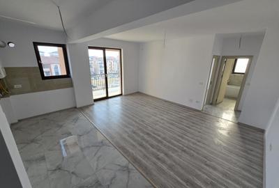 Apartament cu 2 camere decomandat în Girocului