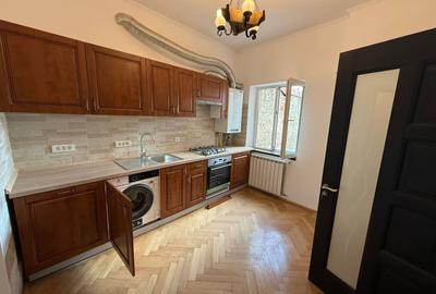 Apartament in vila de vanzare 3 camere ultracentral - 1