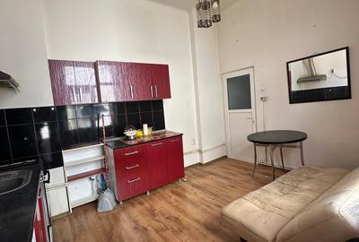Studio - mezanin si demisol - Centru - 46.000 euro (Cod E8+E10) - 1