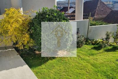 Casă individuală cu 4 camere în Spitalul Județean