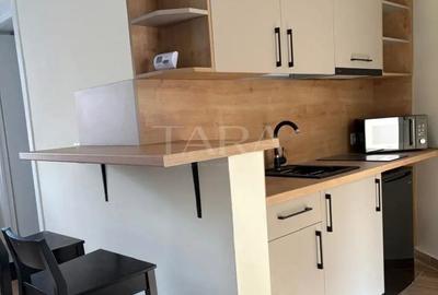 Casă centrală renovată, mobilată și utilată, zona Platinia - 1