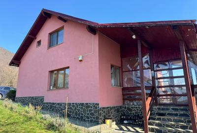 Casă individuală cu 4 camere în Vest