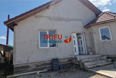 Casă individuală cu 3 camere în Bărăbanț