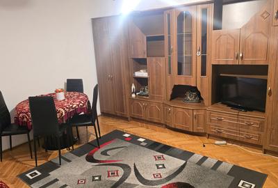 Inchiriez apartament 2 camere decomandat in Deva, Progresul (Enescu), etaj 3 - 2