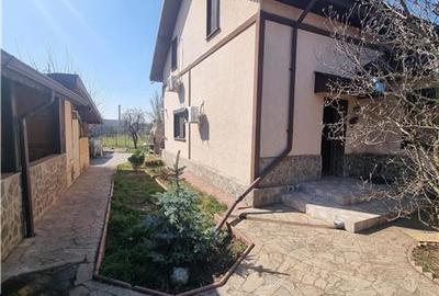 Casa-vila si teren in Nanov - 2