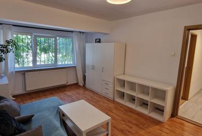 Apartament cu 2 camere decomandat, mobilat în Inel II