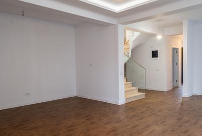 Casa individuala cu 5 camere si terasa acoperita. Toate Utilitatile. Comision 0% - 28