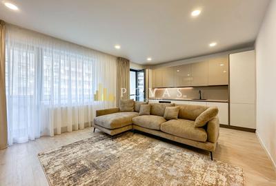 Apartament cu 3 camere semidecomandat, mobilat în Pipera
