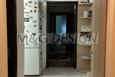 Apartament cu 3 camere semidecomandat în Lipovei