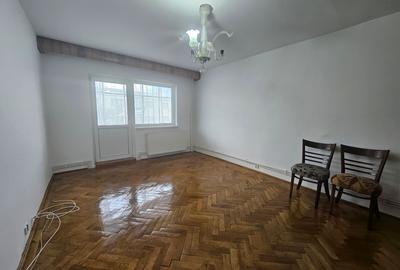 Apartament cu 3 camere decomandat, mobilat în Exercițiu