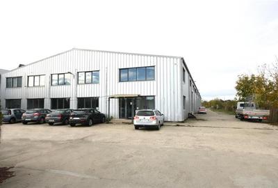 Proprietate pozitie exceptionala, teren 10,000 mp, deschidere DN1 36 ml, hala, b - 2
