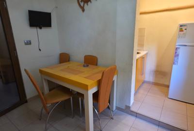 Etaj 1 ap 3 camere, 84mp + 2 balcoane, zona Bucovina - 4