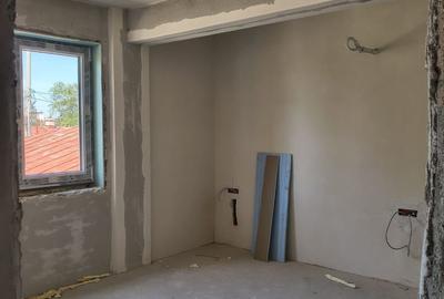 Vila ind.5cam,3bai/centruPopesti Leordeni-str.Erou Pantazica Gabr - 15