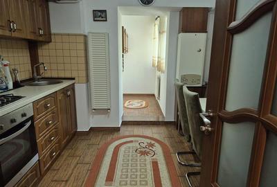 Apartament 3 camere de inchiriat zona Pacurari - Pizza Smile - 11