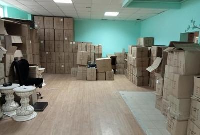 FALEZA NORD SPATIU 191 MP RAMPA +CURTE 2 INTRARI PRET 2200 EURO - 2