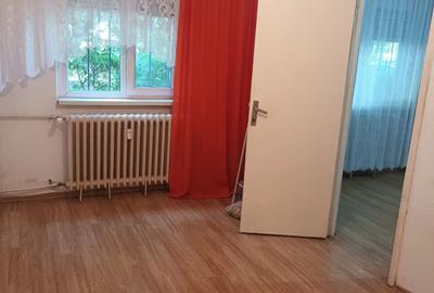 Apartament cu 2 camere semidecomandat în Km 4-5