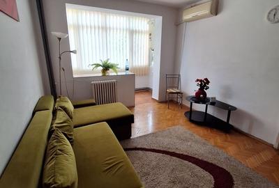Apartament cu 2 camere semidecomandat, mobilat în Tipografilor